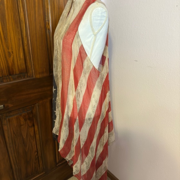 Vest - Picture 4 of 5